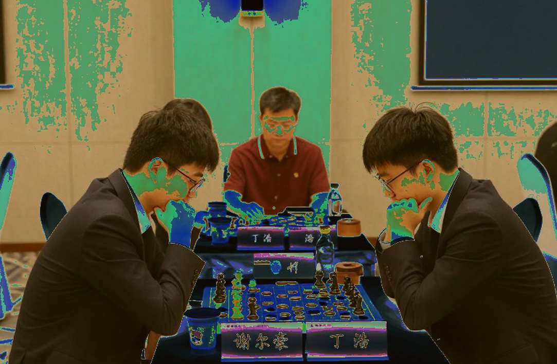 Yu Yangyi đánh bại Ding Liren, giành chức vô địch Shenzhen Masters