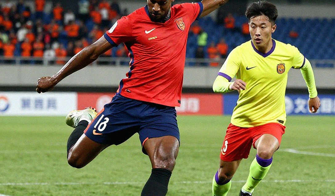 Việt Nam 4-2 Pakistan: Cú lội ngược dòng ở Jakarta và những vết nứt hàng thủ không thể che Việt Nam 4-2 Pakistan: Cú lội ngược dòng ở Jakarta và những vết nứt hàng thủ không thể che