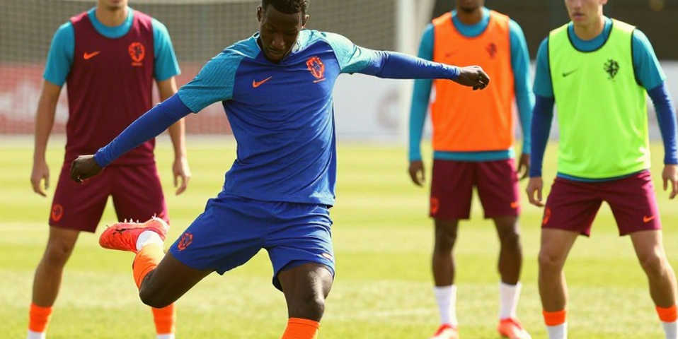 Đỗ Hoàng Hên, chấn thương đầu gối tái phát và ba tháng Hà Nội FC phải tính lại