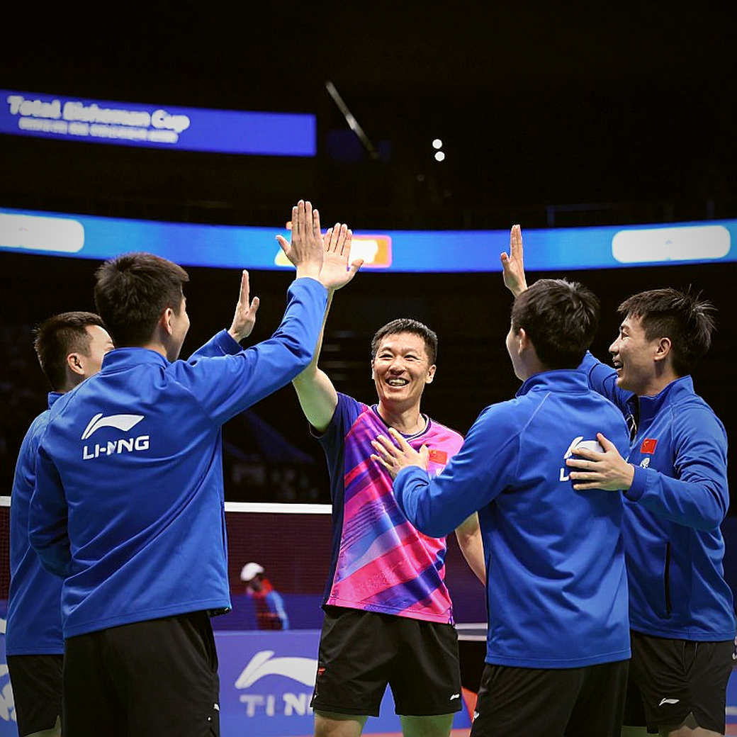 Three Beats Before the Shuttle Leaves the Racket: The Geometry of Space in Elite Badminton Three Beats Before the Shuttle Leaves the Racket: The Geometry of Space in Elite Badminton