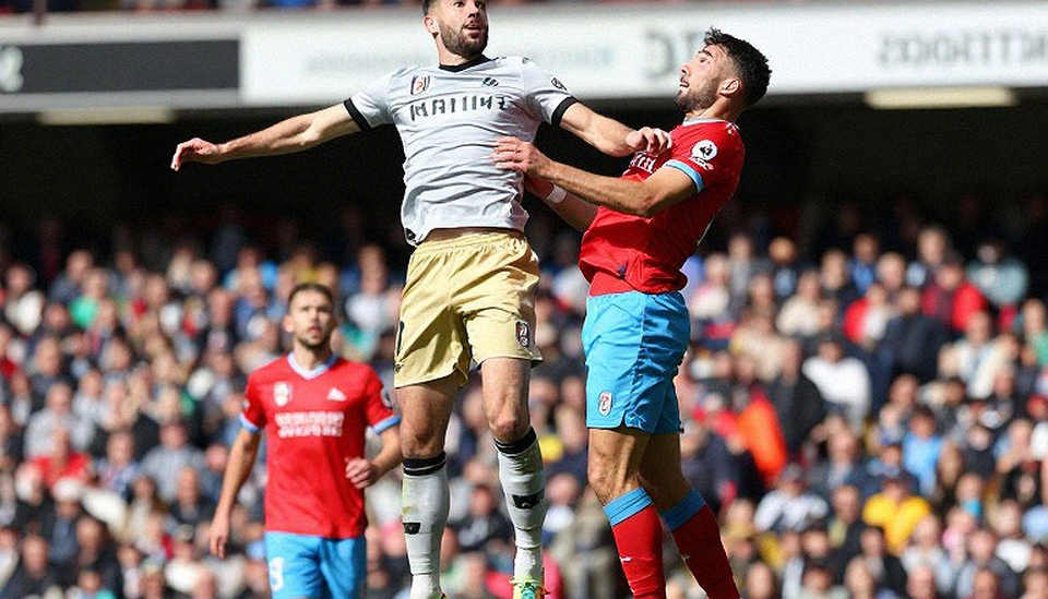 Feyenoord: hàng thủ sáu người, khoảng trống trước mặt và tiếng ồn từ phòng thu