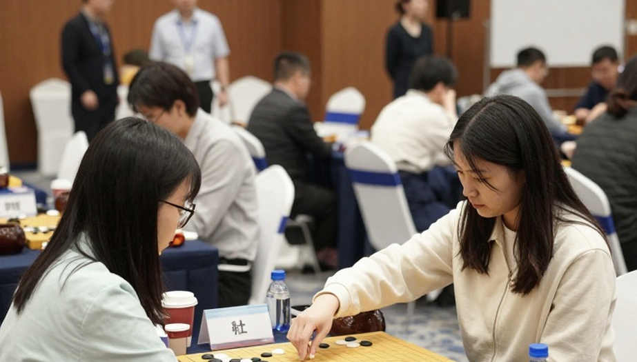 ChessBase Magazine số 225 và khoảng trống giữa tiêu đề Bent Larsen với mục lục thật