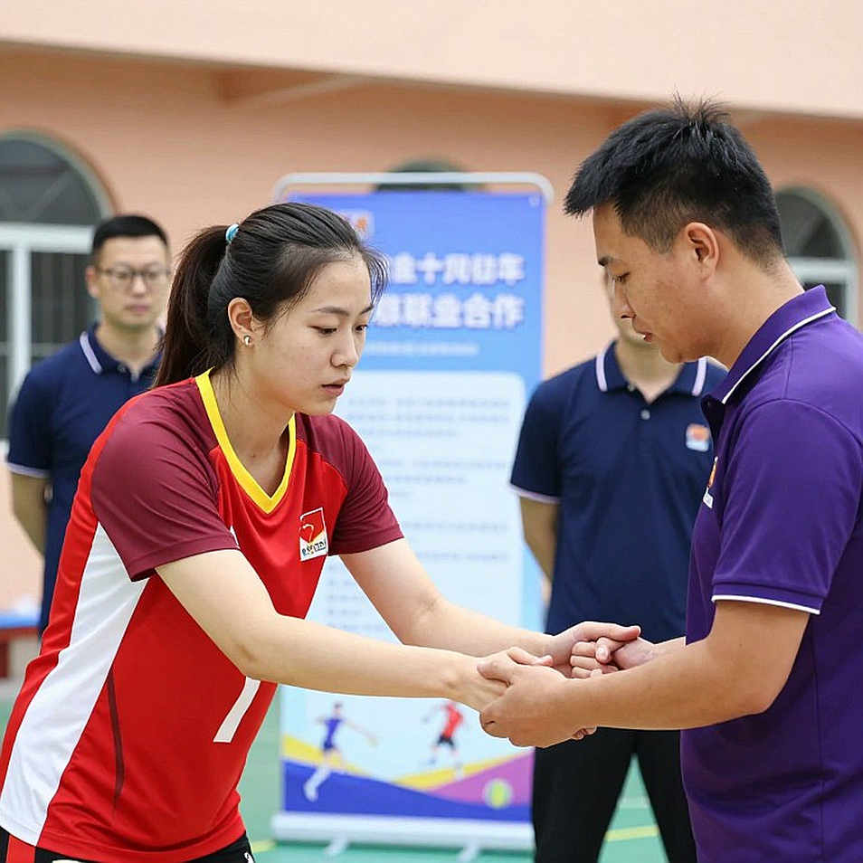 Dữ liệu trống, phân tích bất lực: Bài học cho bóng đá Việt Nam