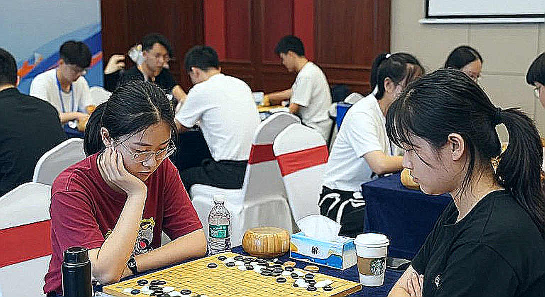 Olympiad ẩn giấu: Kiệt tác Sicilian trong ChessBase Magazine 225
